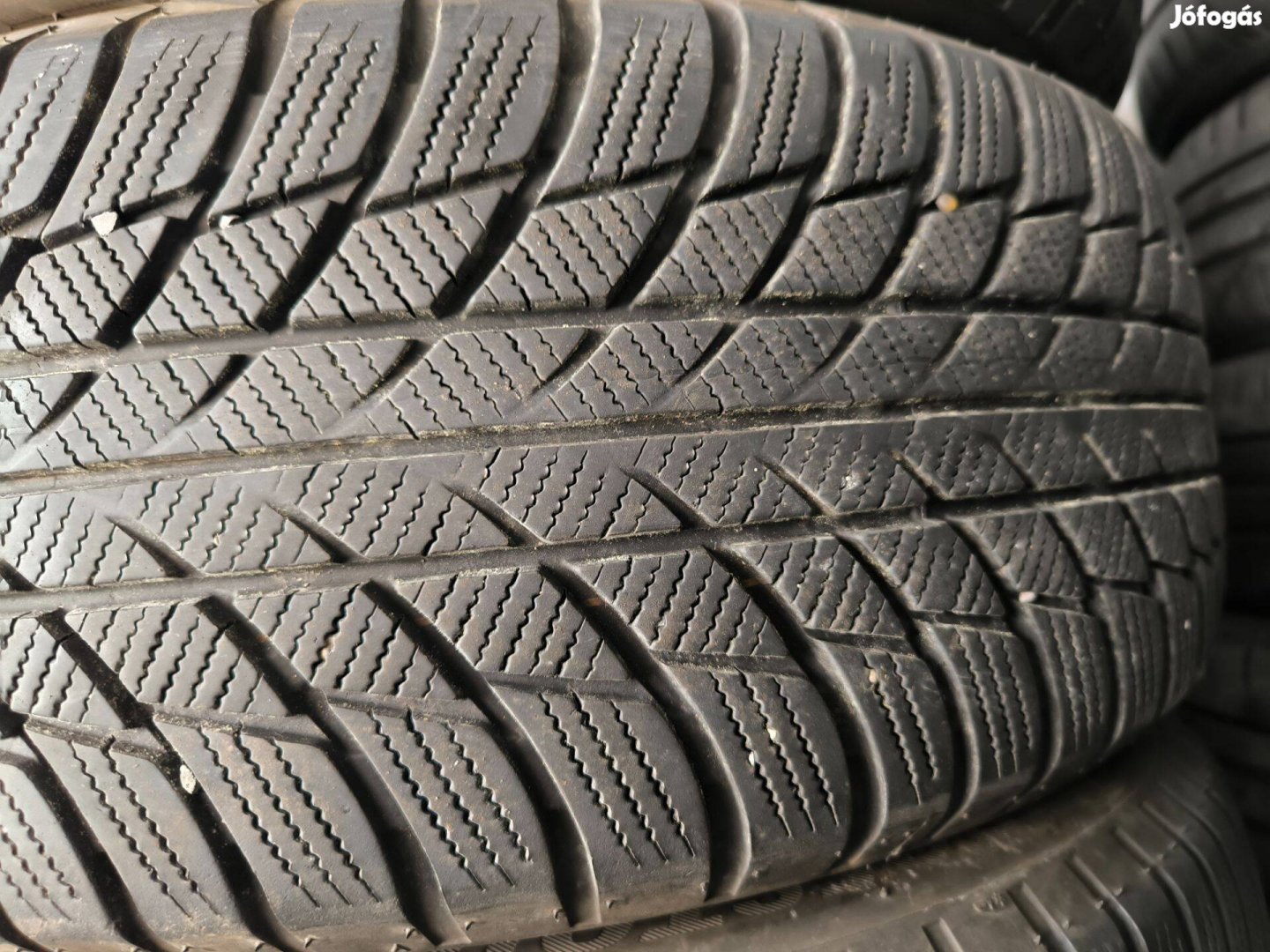 225/55R17 100e/4db Bridgestone téligumi 225/55