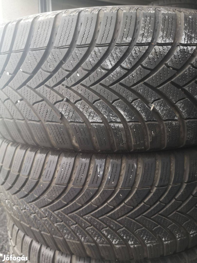 225/55R17 2db 2021Semperit téligumi