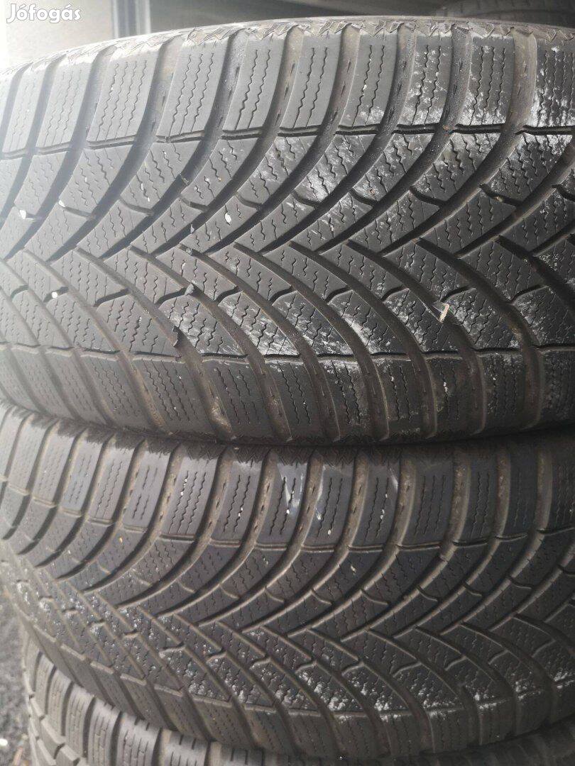 225/55R17 2db 2021Semperit téligumi