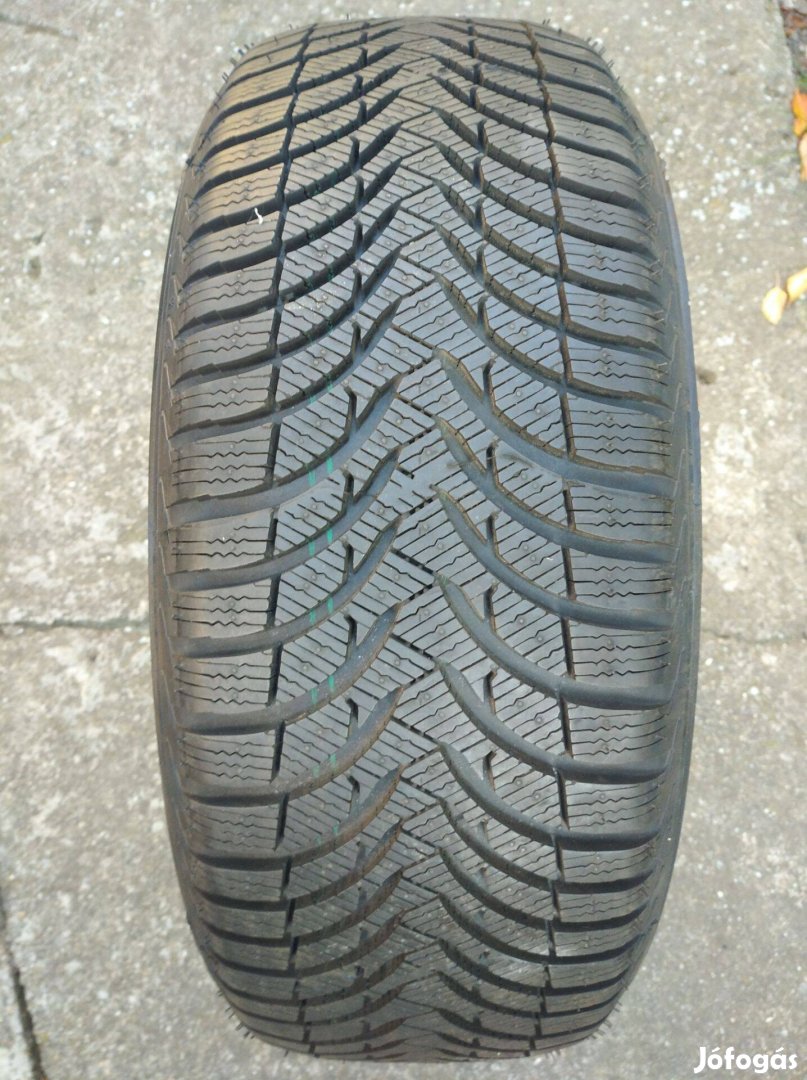 225/55R17 Új Téli