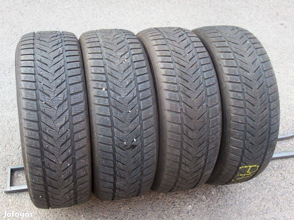 225/55R17 Vredestein Wintrac Xtreme téligumi 17" Suv téli gumi