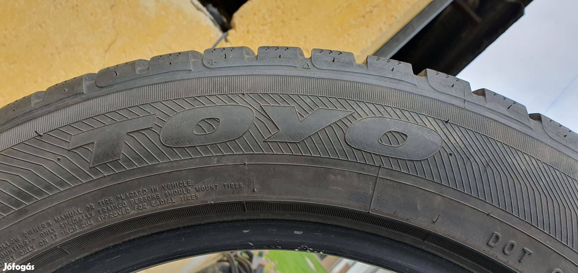 225/55R17 téligumi