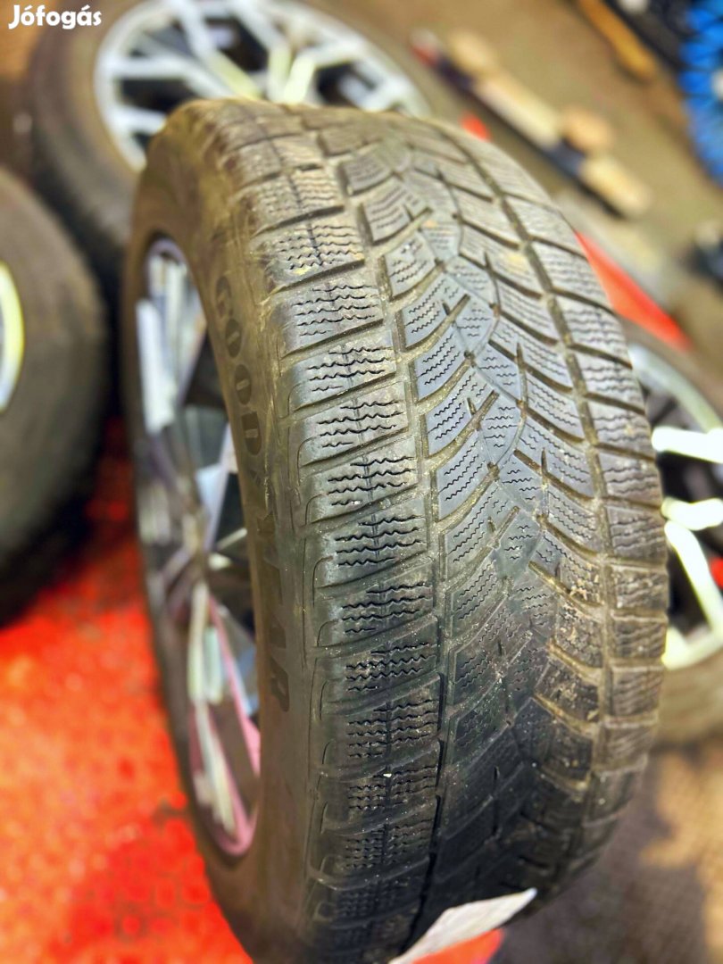 225/55R18 Goodyear téli 4db 225/54 R18