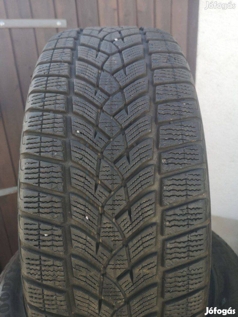 225/55R18 Leárazva 80e/4db Goodyear téligumik eladók