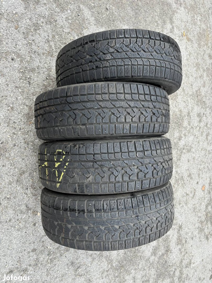 225/55R19 Kumho 2018 90-70%