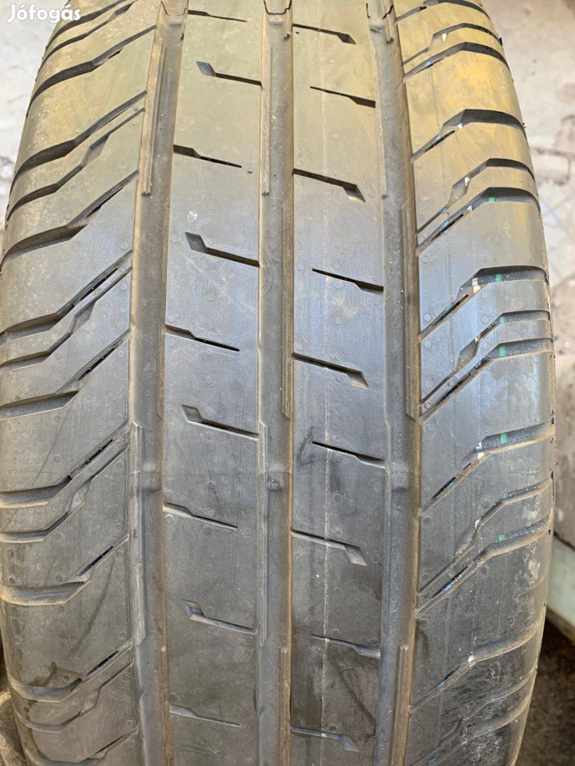 225 55 17 continental vanco nyári gumi felnivel