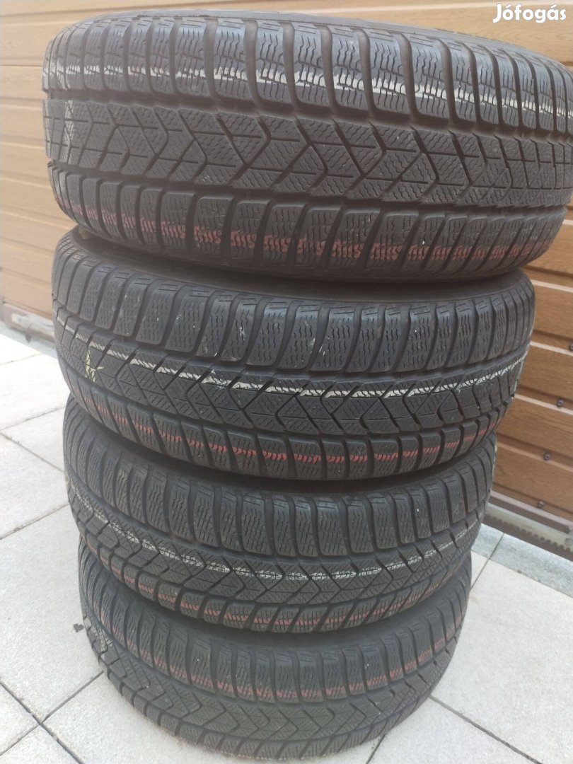 225 55 17 pirelli RSC 225/55 R 17 téli gumi garnitura