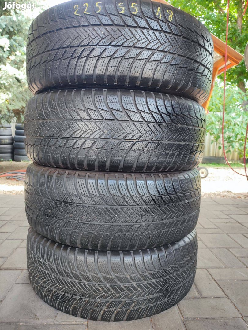 225/55-18 Bridgestone téligumi garnitúra!