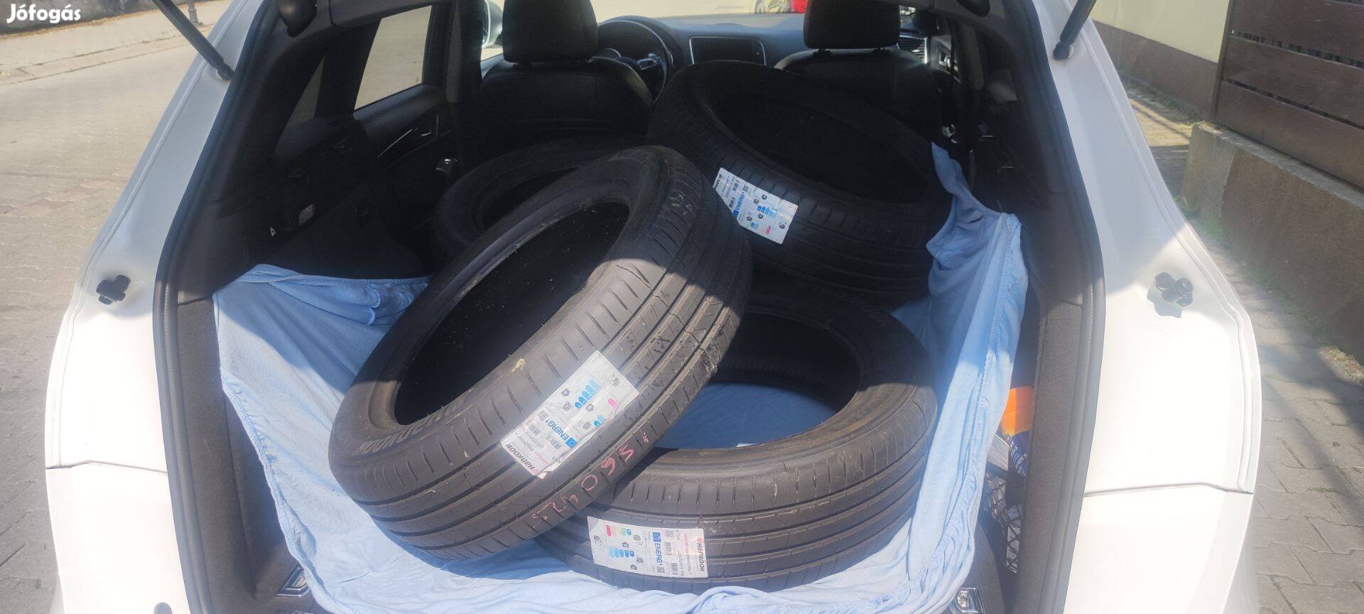 225 55 19 Új Hankook Garnitúra