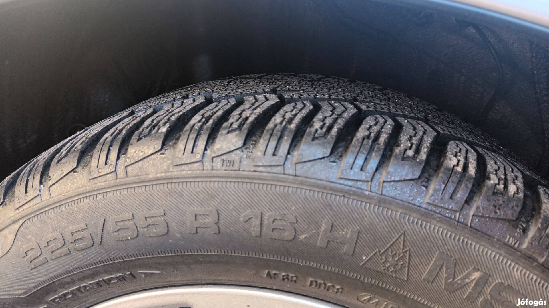 225/55 R16 téligumik alufelnivel
