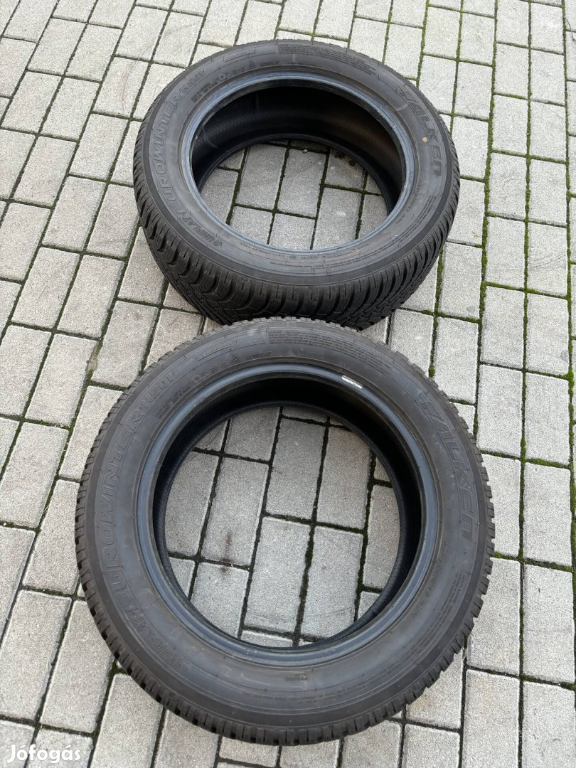 225/55 R17 Falken téligumi