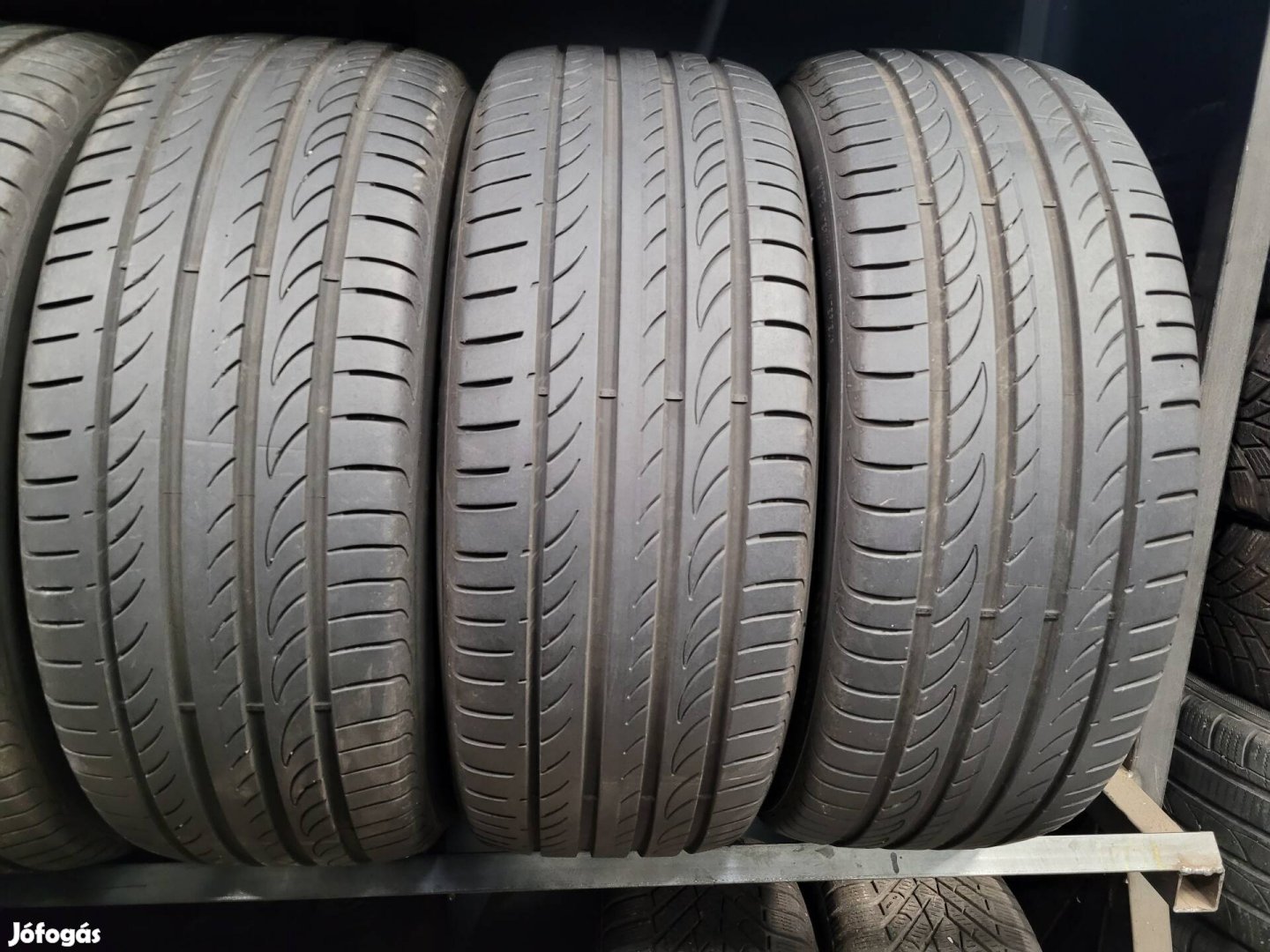 225/55 R17 Pirelli nyári gumik