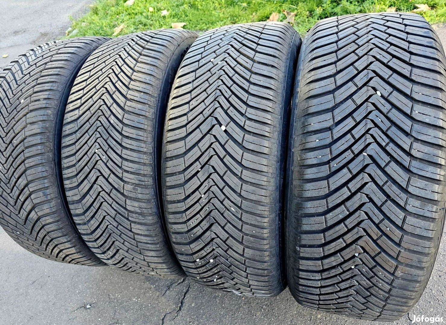 225/55 R18 98V - Continental Allseasoncontact