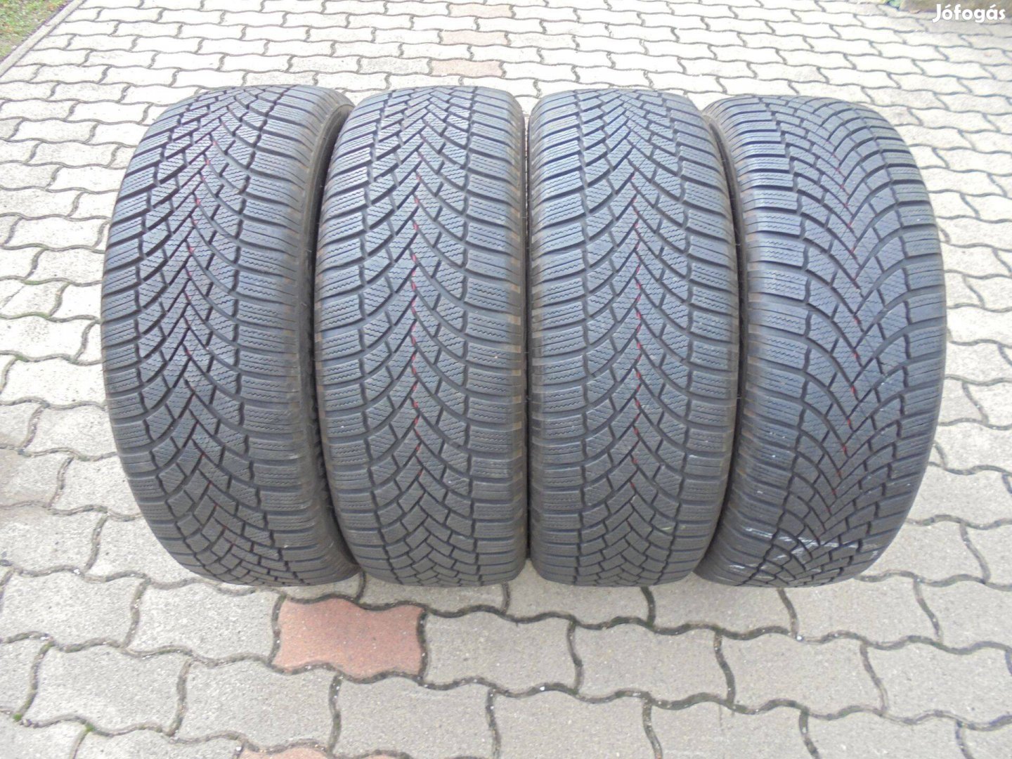 225/55 R 19-es Bridgestone újszerű téli gumi eladó