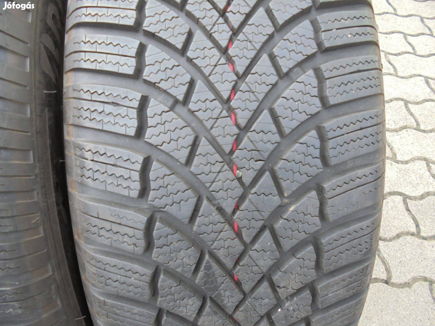 225/55 R 19-es keveset futott Bridgestone téli gumi eladó