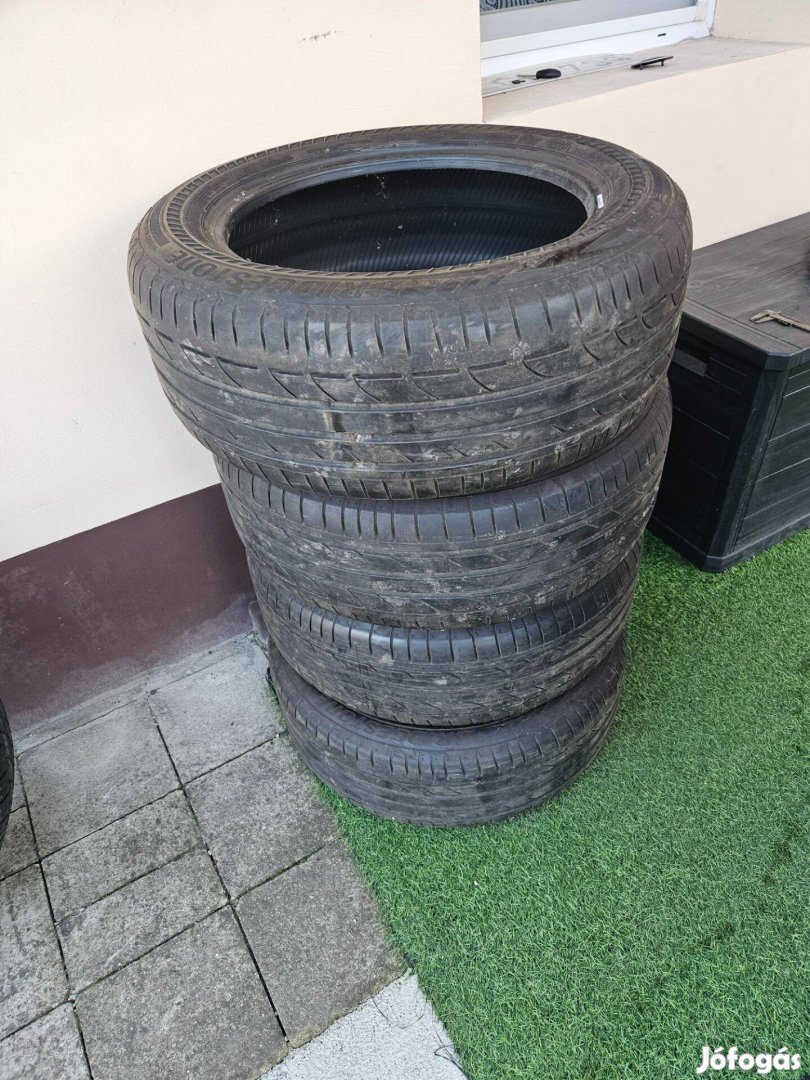 225 55 r17 Bridgestone defekttűrő gumiszett