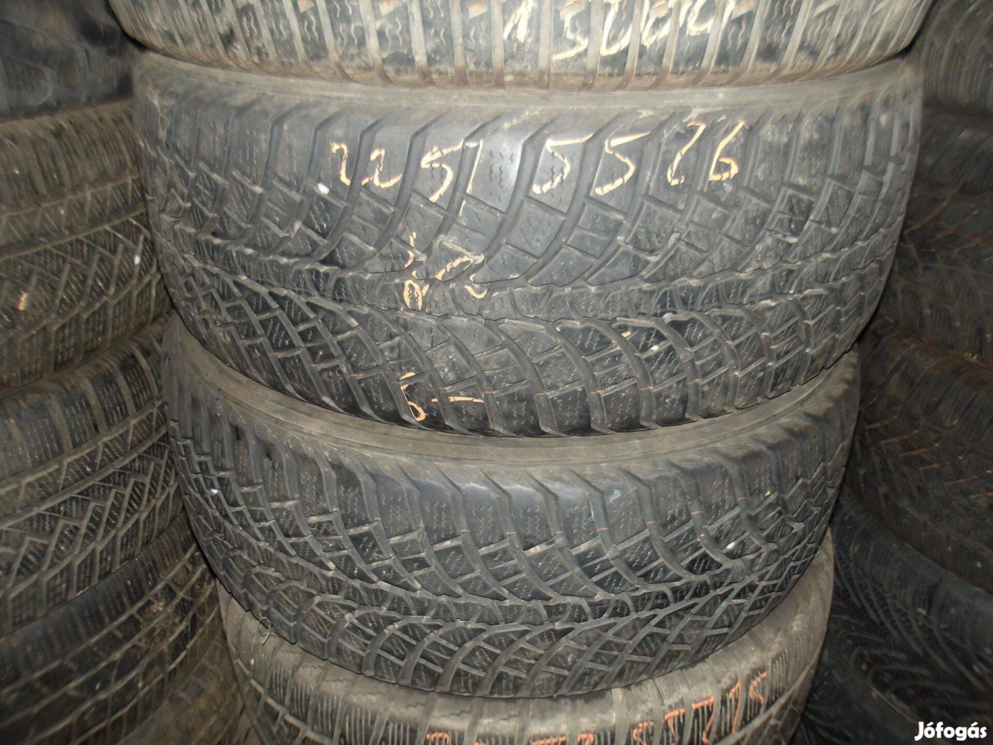 225/55r16 Kumho téli gumi ajándék szereléssel