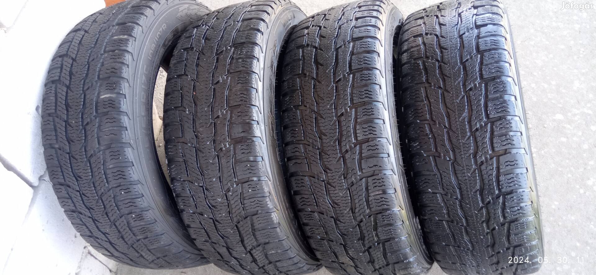 225/55r17C téli gumi