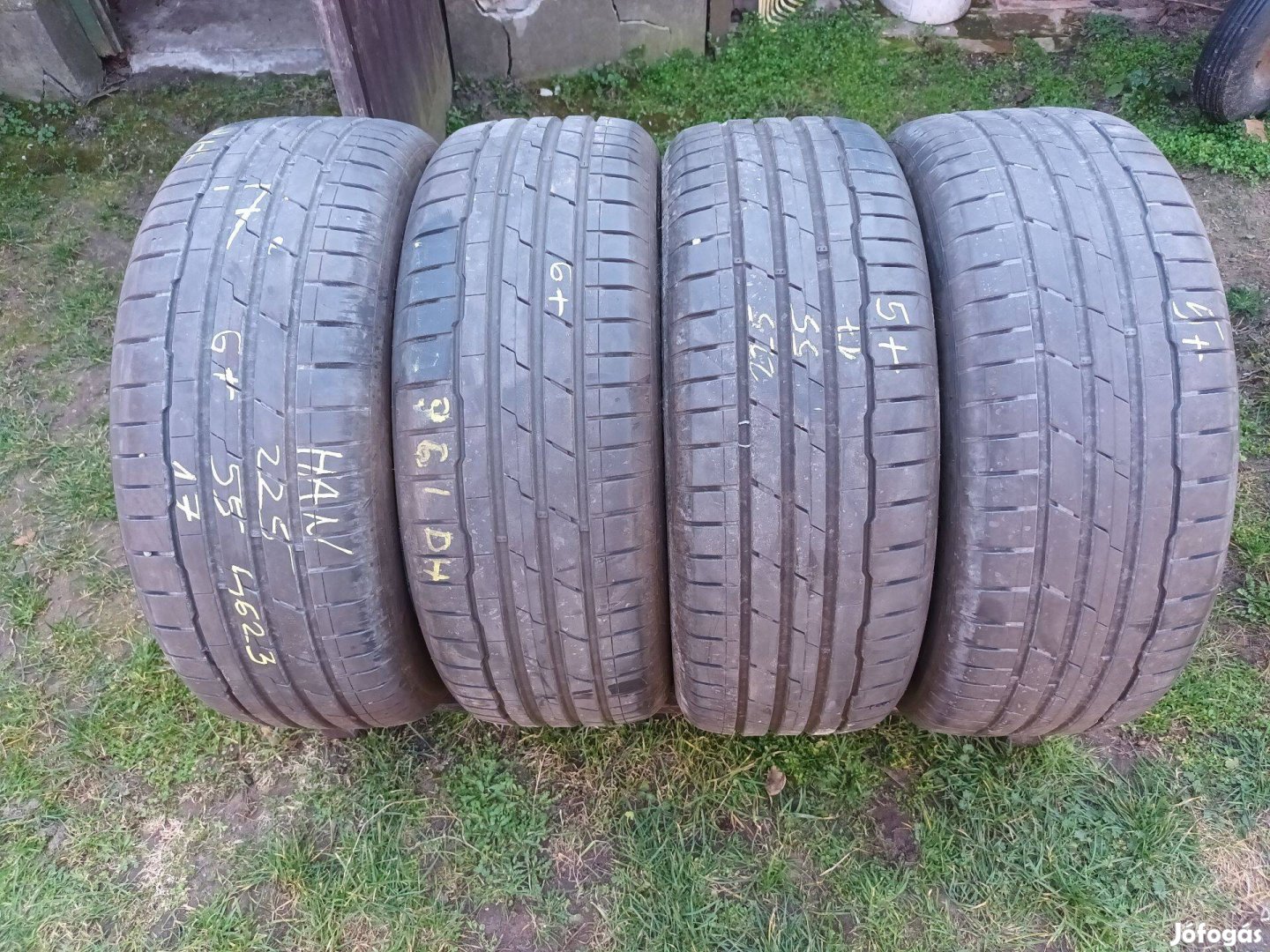 22555r17 Hankook használt nyárigumi 4db