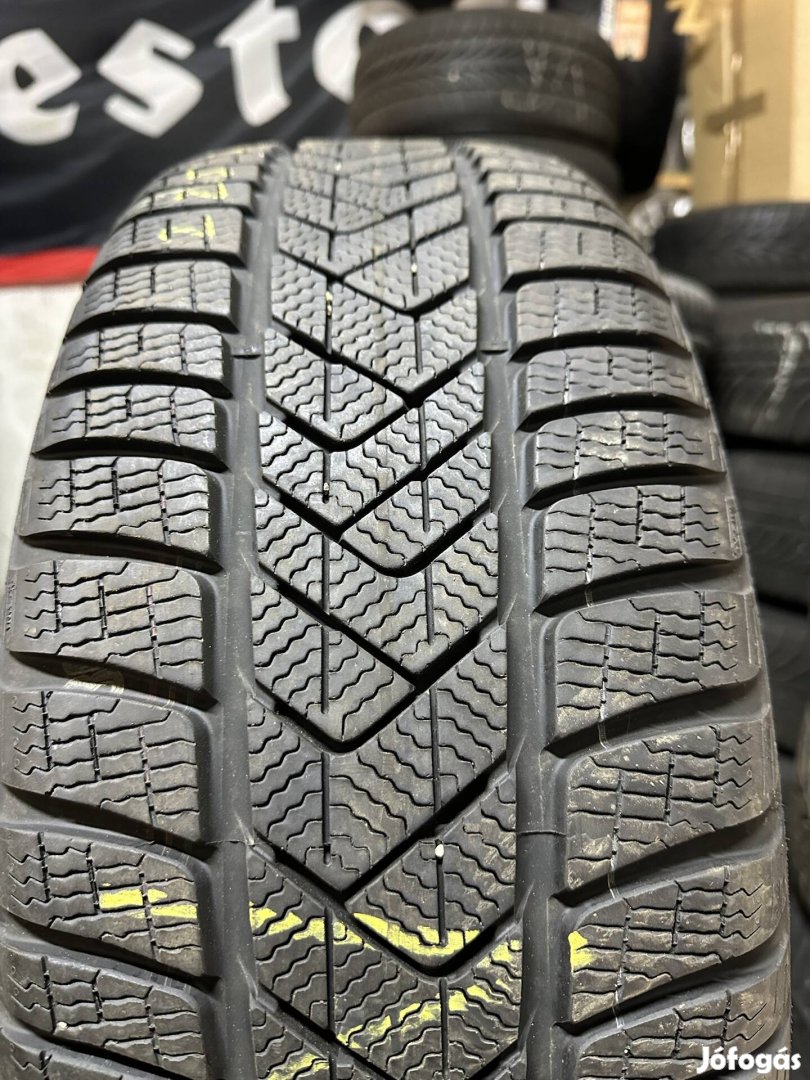 225/55r18 Pirelli téli gumi 225/55R18