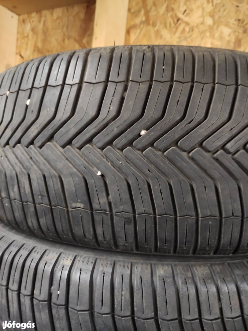 225/55r28 Michelin 4évszak dot20 58eft/4db