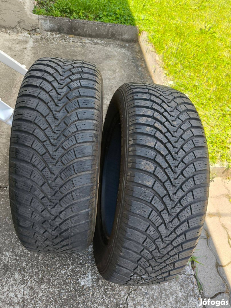 225/60R17 35e/2db Falken téligumi eladó