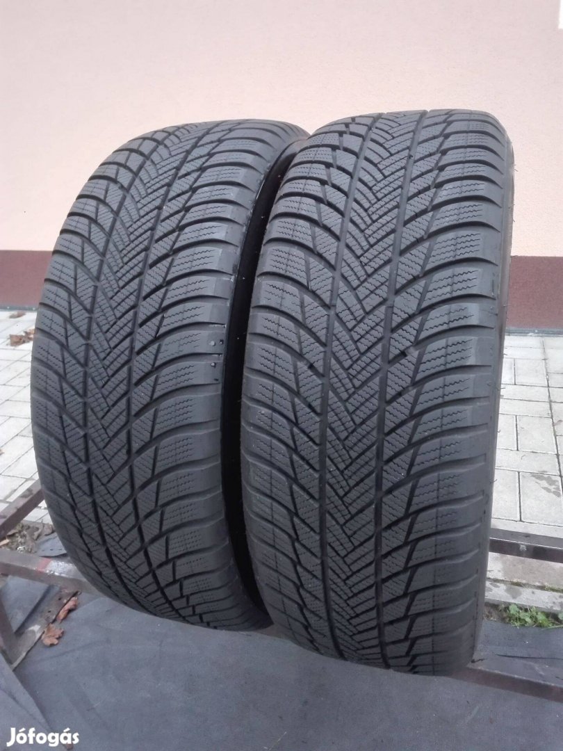 225/60R17 Bridgestone téli gumi 2db 225/60 r17