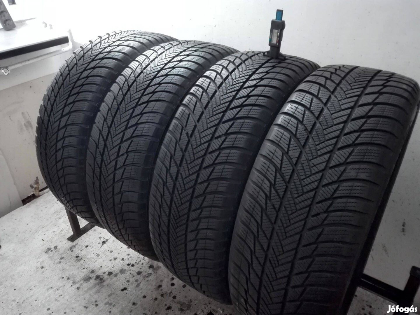 225/60R17 Bridgestone téli gumi garnitúra 225/60 r17