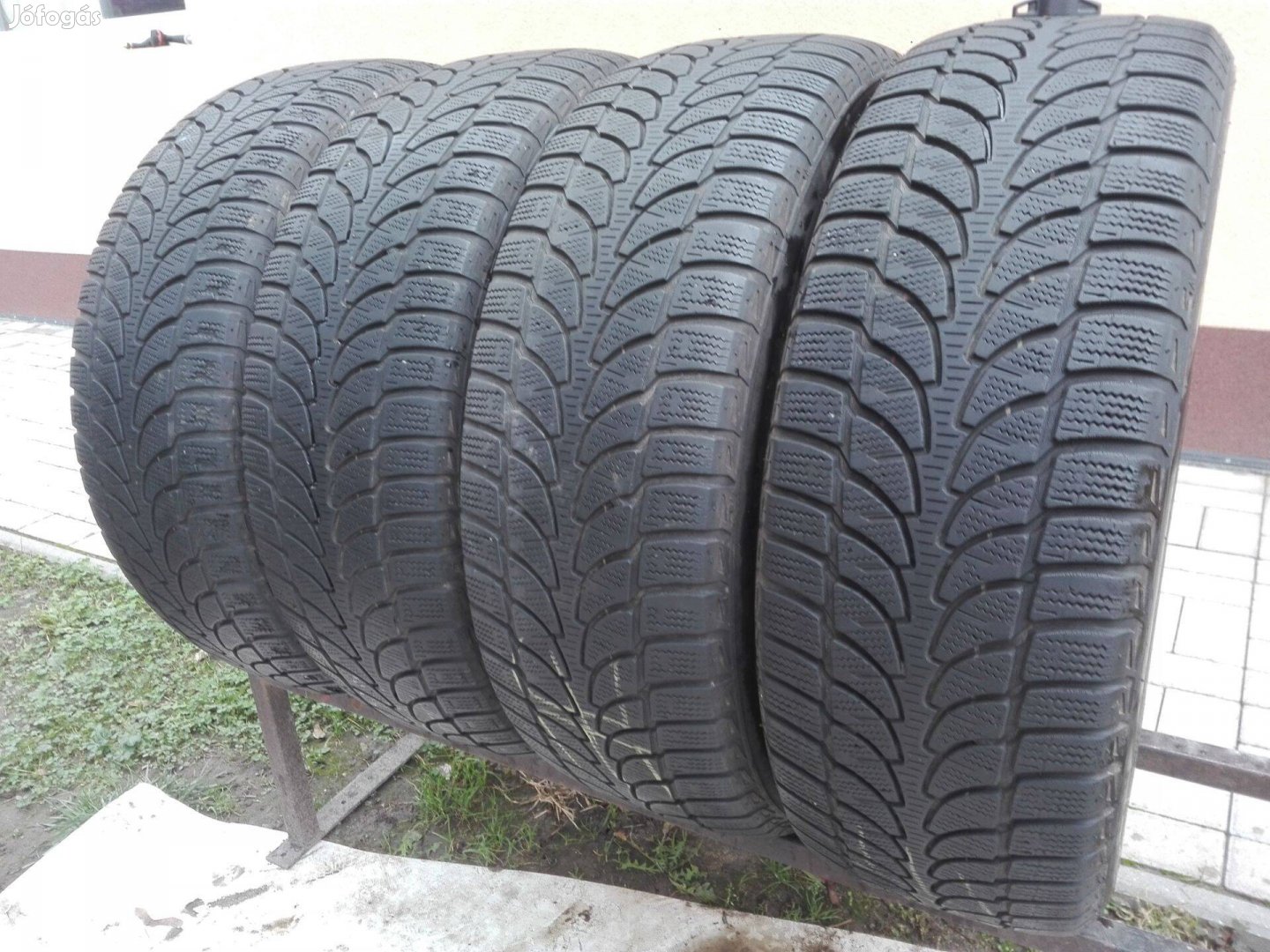 225/60R17 Bridgestone téli gumi garnitúra 225/60 r17