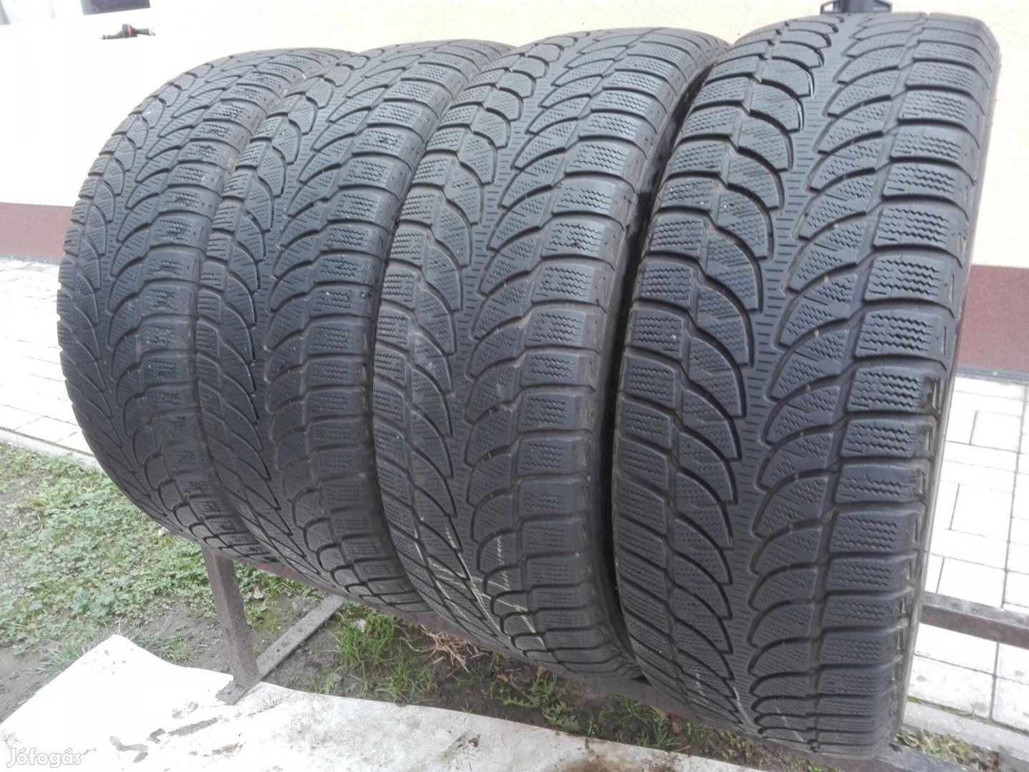 225/60R17 Bridgestone téli gumi garnitúra 225/60 r17