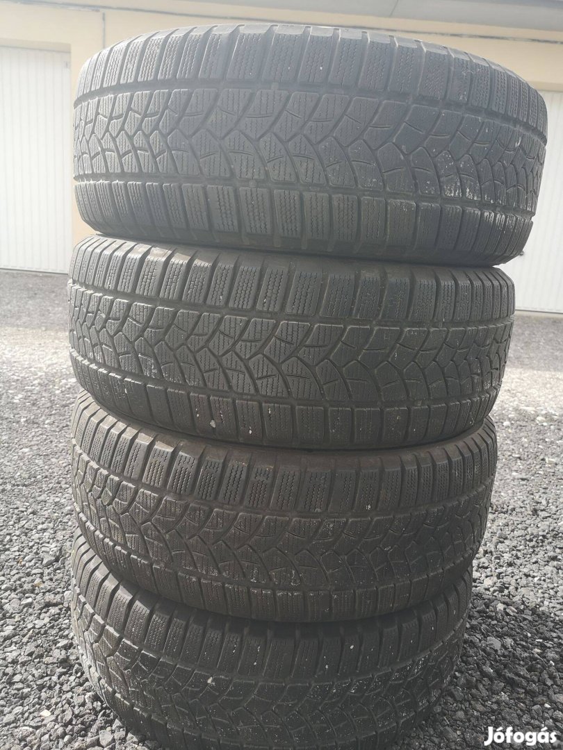 225/60R17 Firestone téligumi