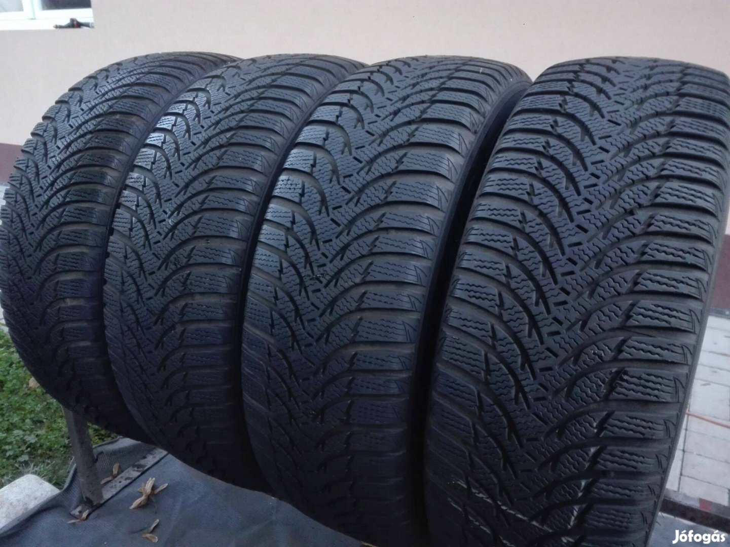 225/60R17 Kumho téli gumi garnitúra 225/60 r17