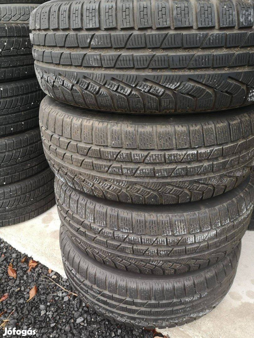 225/60R17 Pirelli téligumi