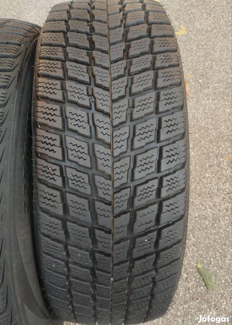 225/60 17 Nexen újszerű téli gumi r17 "