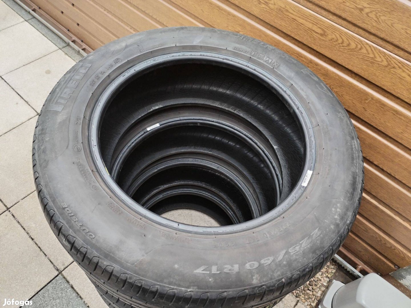 225 60 17 pirelli nyári gumi garnitura