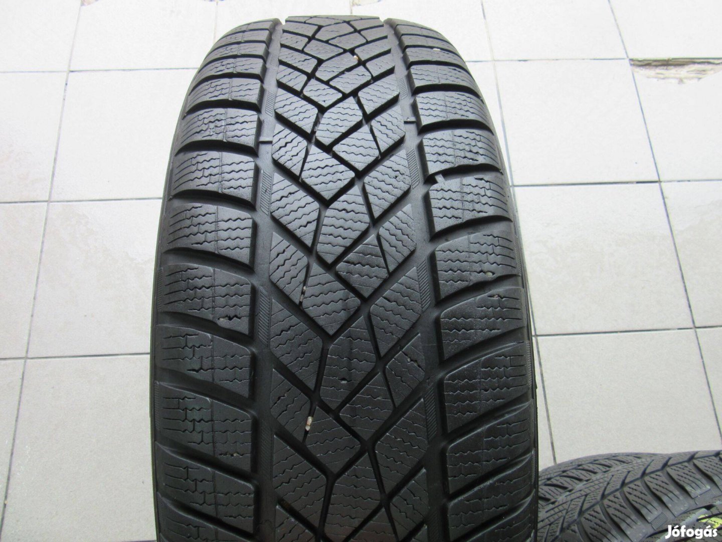 225/60 R17 APOLLO Téli gumi eladó