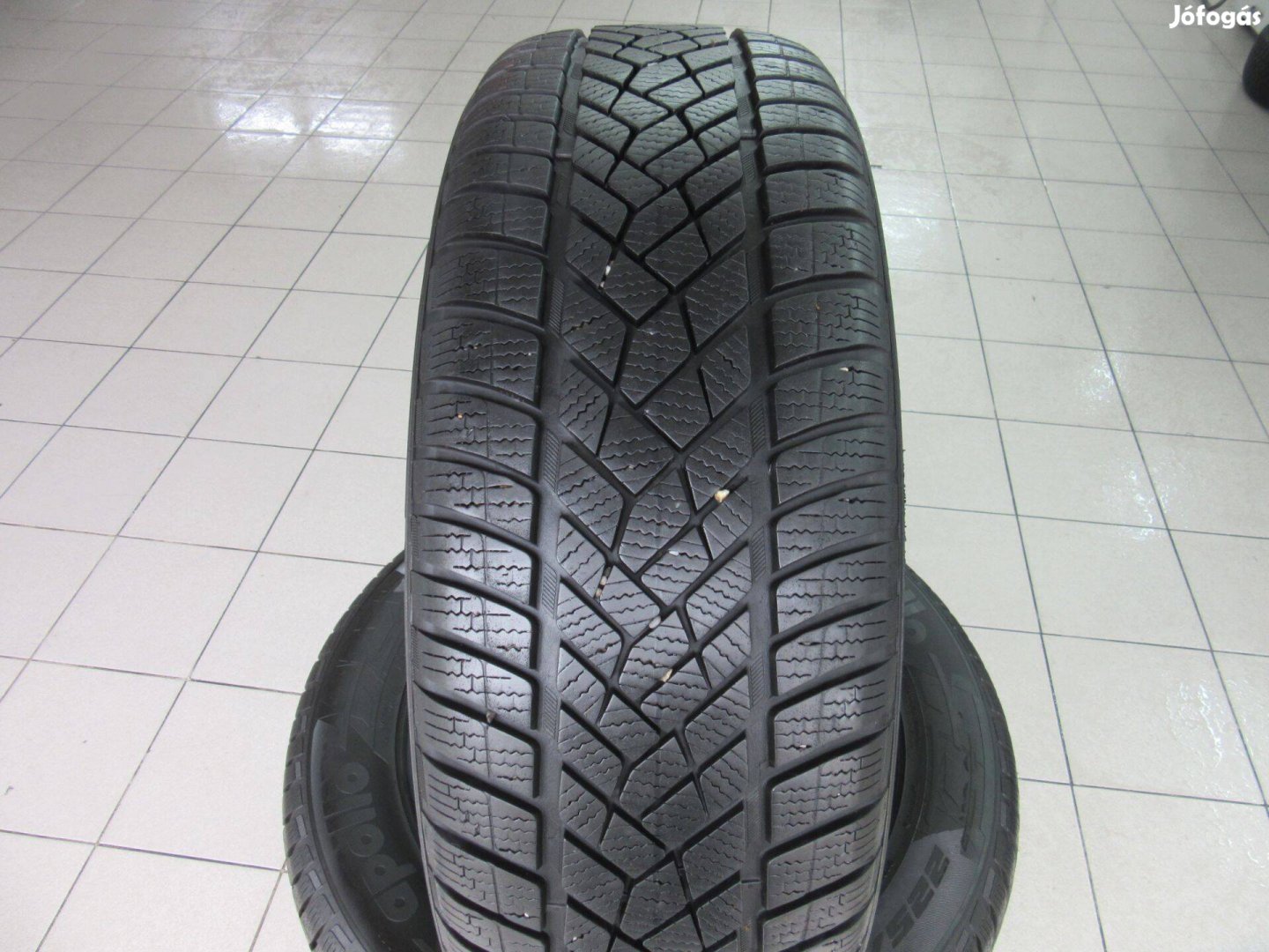 225/60 R17 APOLLO Téli gumi eladó