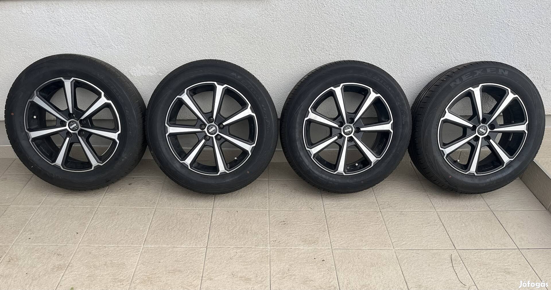 225/60 R17 Nexen nyári gumik 17"-os Momo Legend Mbfp alufeln