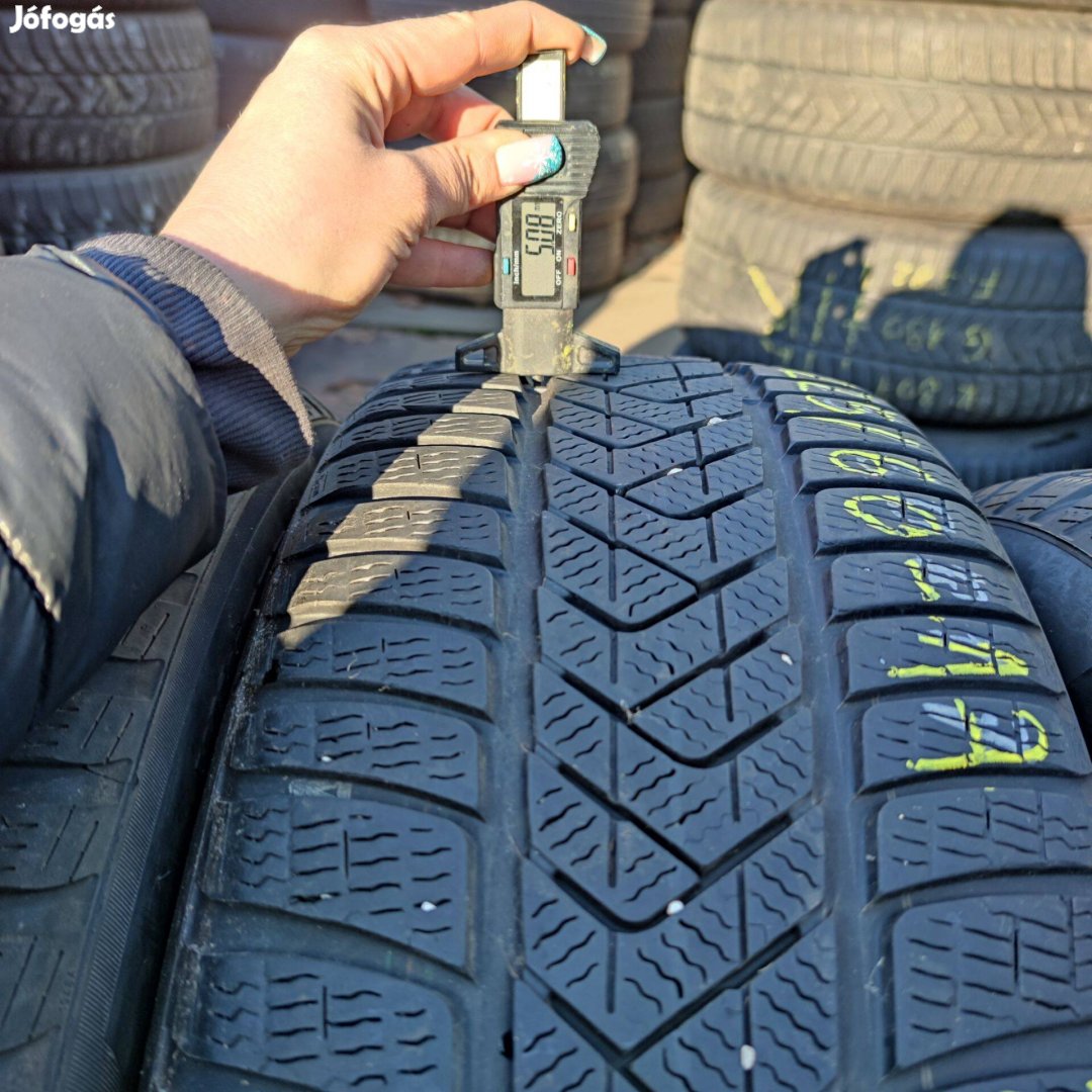 225/60 R17 Pirelli téli gumi 20000ft a 4db /166/