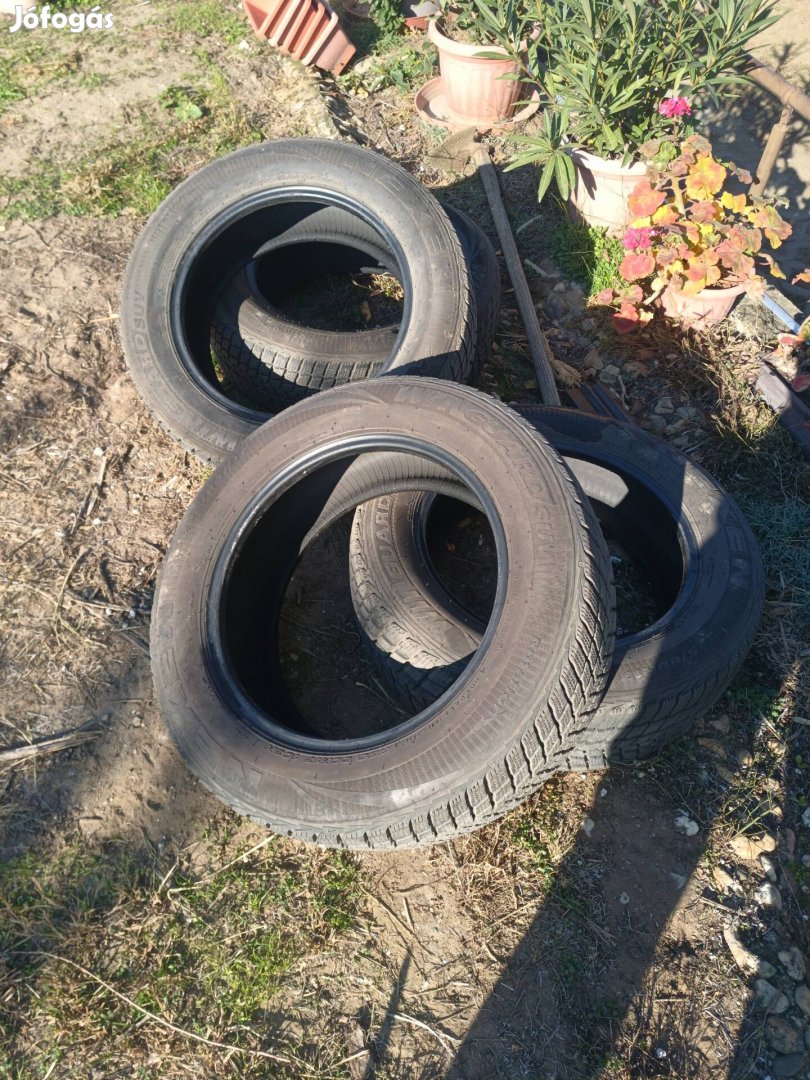 225/60 R17 Téligumi Eladó