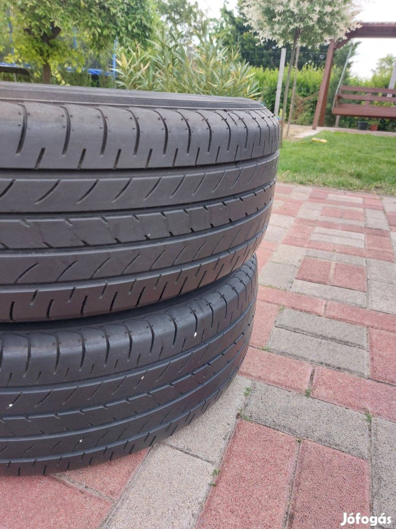 225/60 R18 Yokohama nyárigumi 2db