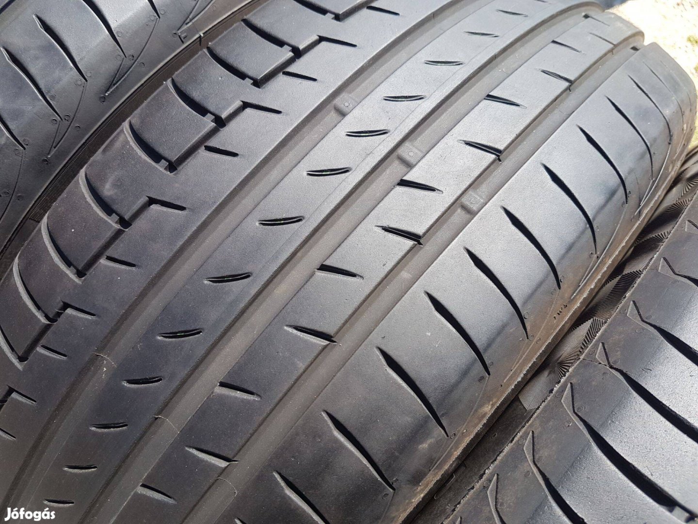 225/60 R18 nyári gumi 4db Continental DOT2020