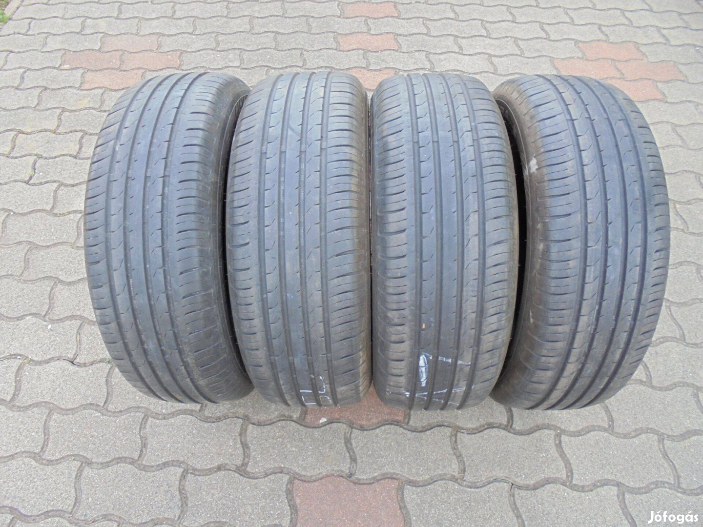 225/60 R 16-os használt nyári gumi eladó