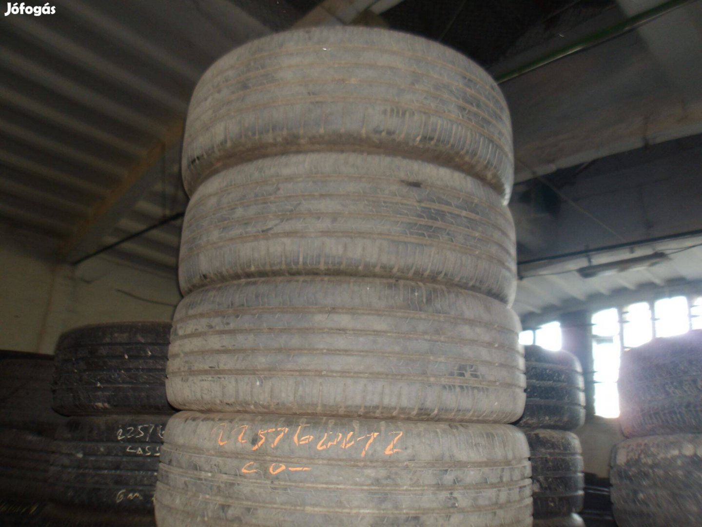 225/60r17 Continental nyári gumi ajándék szereléssel