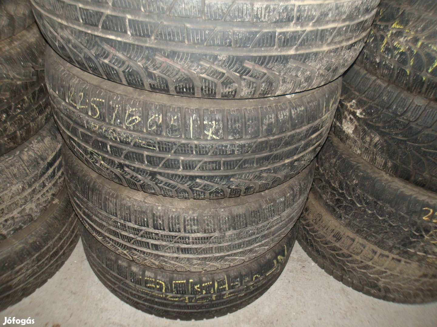 225/60r17 Pirelli téli gumi ajándék szereléssel