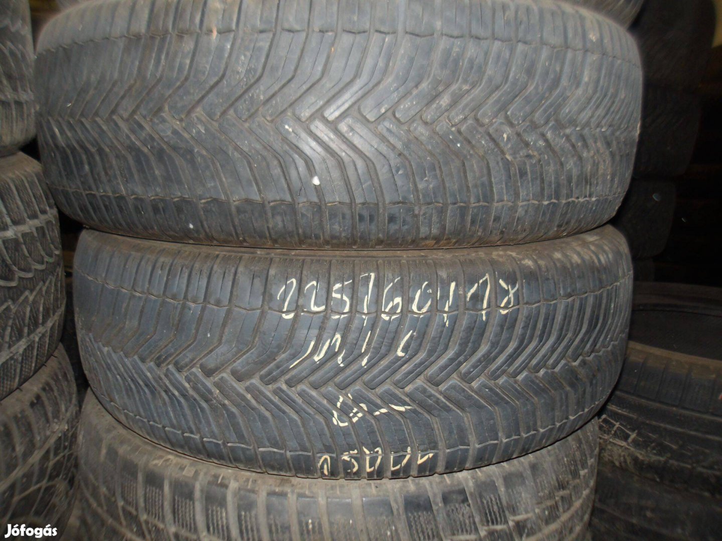 225/60r18 Michelin négyévszakos gumi ajándék szereléssel