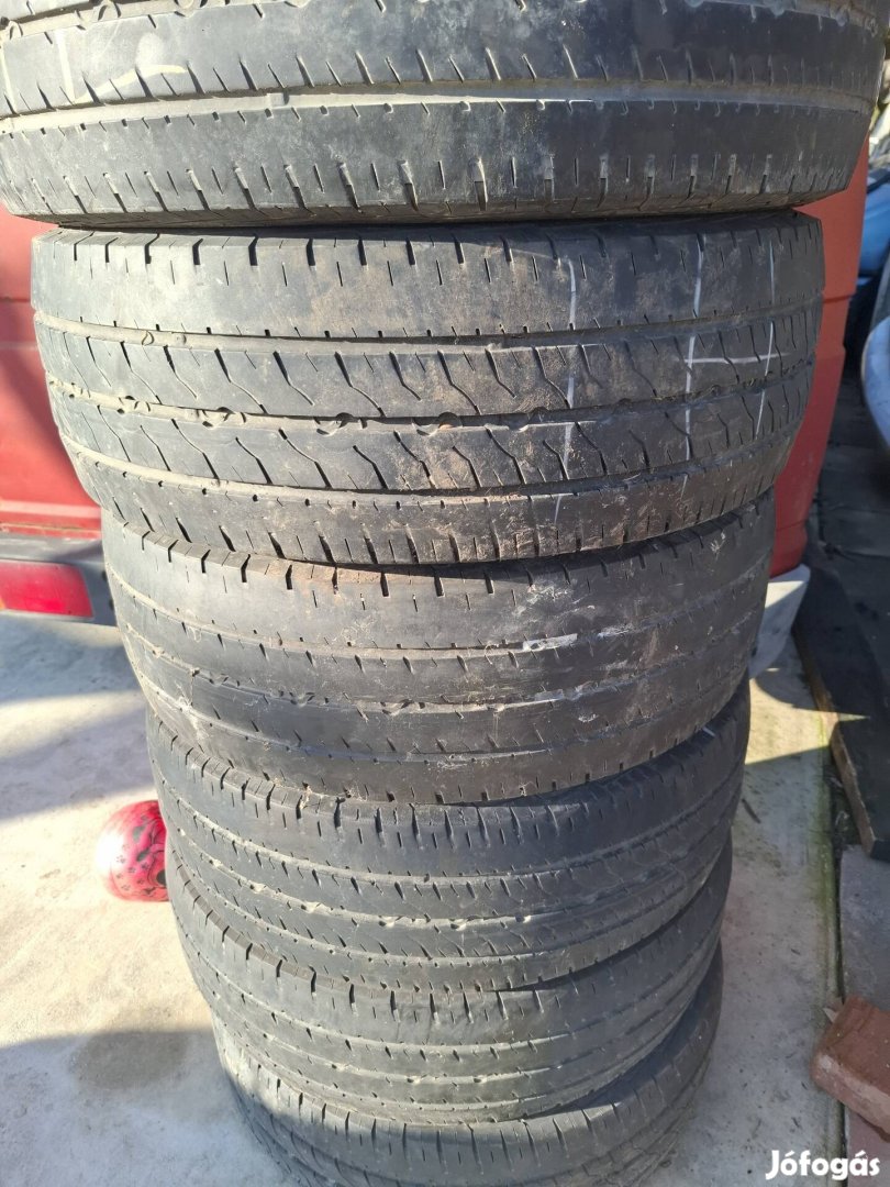 225/65R16C  215/75R16C