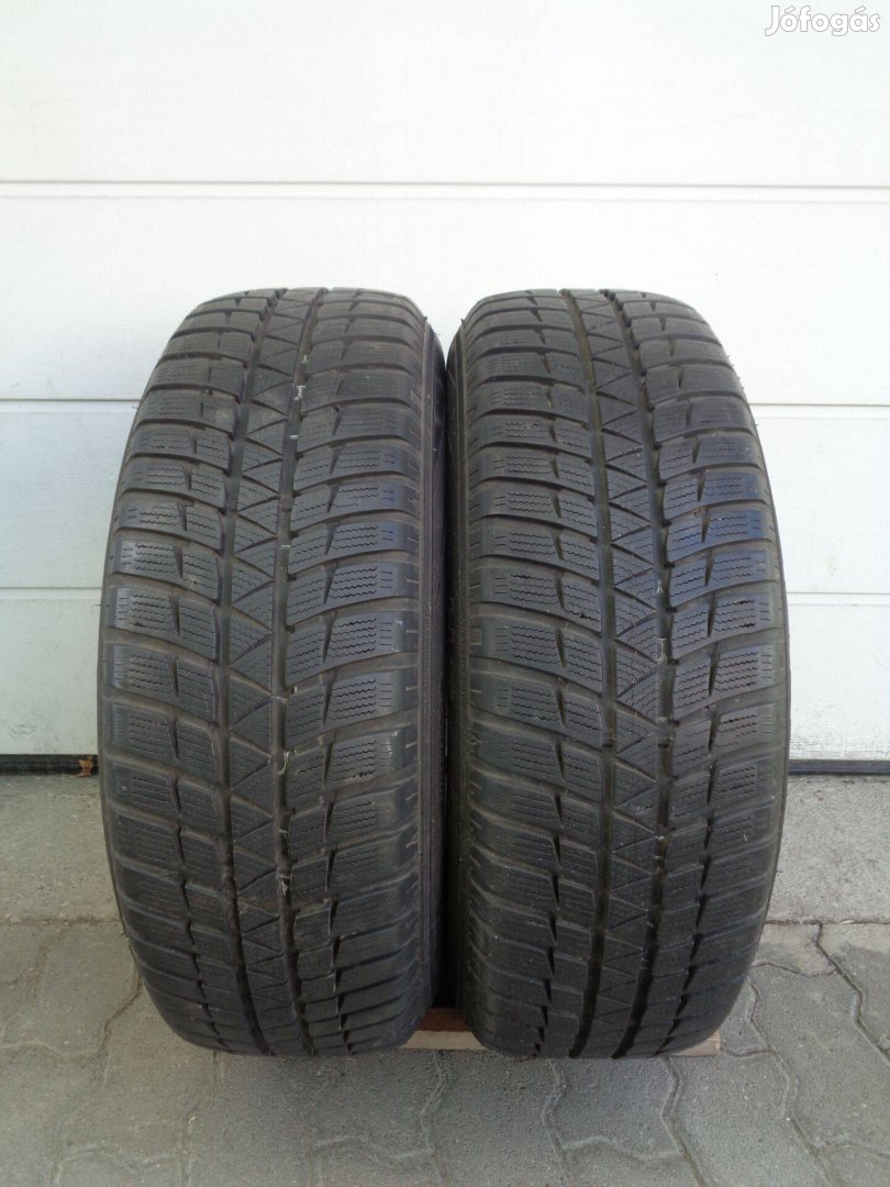 225/65R17 Falken téli gumi pár, 7.5mm-es mintával eladó