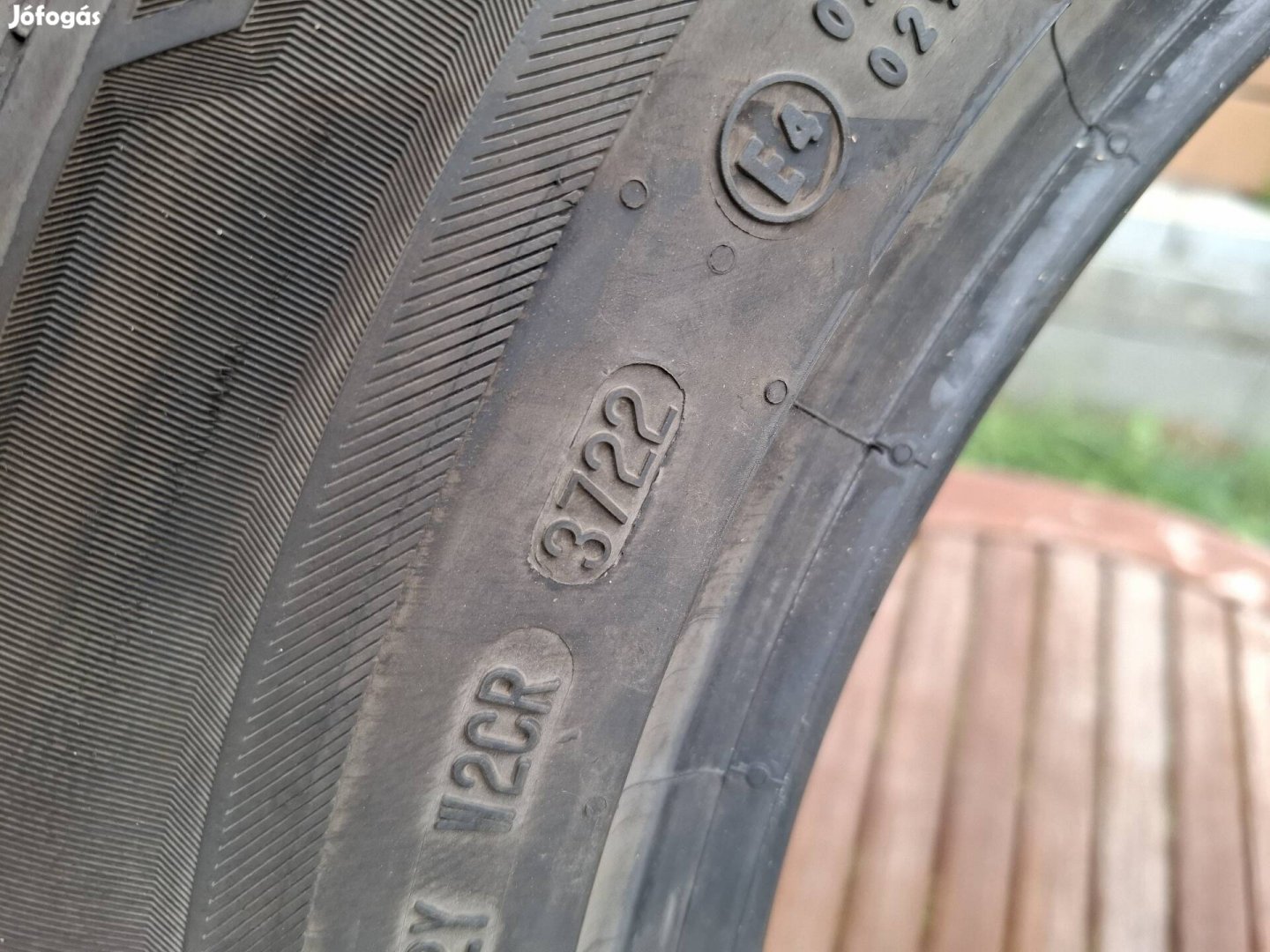 225/65R17 téligumi