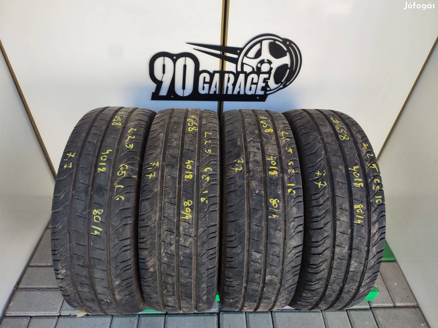 225/65 R16C Continental 4db Nyárigumi 90Garage #658